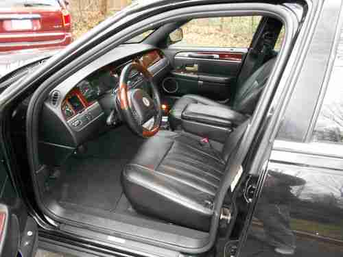 2004 Lincoln Town Car Executive L Sedan 4-Door 4.6L, image 17