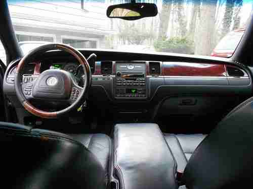 2004 Lincoln Town Car Executive L Sedan 4-Door 4.6L, image 20