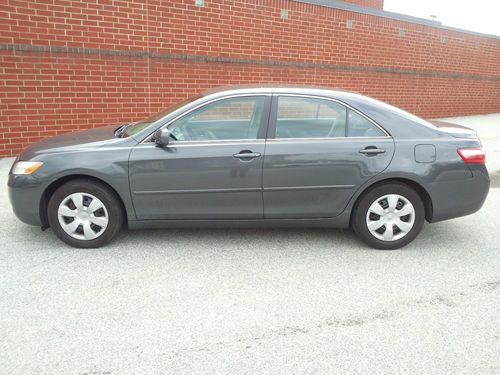 2009 toyota camry le sedan 4-door 2.4l