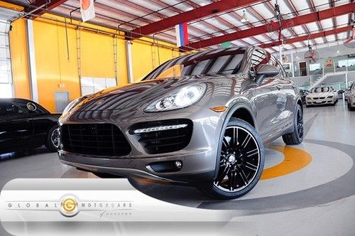 12 porsche cayenne turbo awd burmester nav pdc cam keyless pano 21s rear-ac 13k