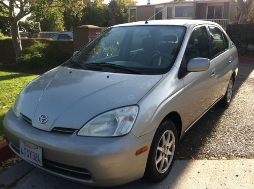 2001 toyota prius hybrid  super gas saver- no reserve -no reserve- no reserve