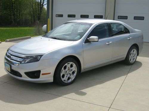 2011 ford fusion se sedan 4-door 2.5l