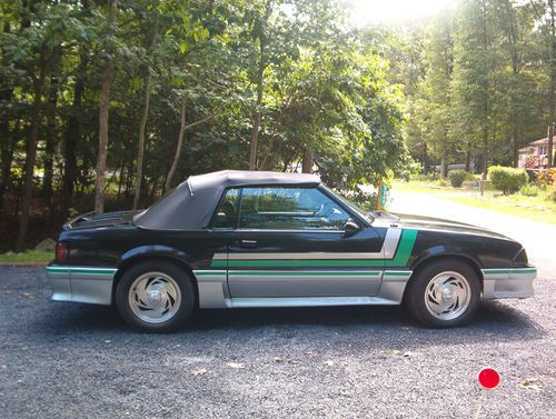 1987 ford mustang convertible