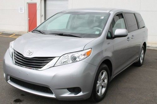 2012 toyota sienna subn