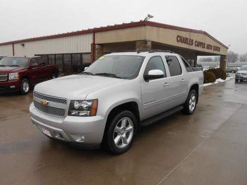 2011 chevrolet avalanche ltz loaded!