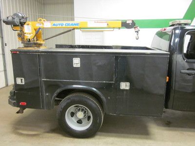 Black Chevrolet Silverado 3500 Crew Cab Service Utility Truck Duramax Diesel 4x4, image 7