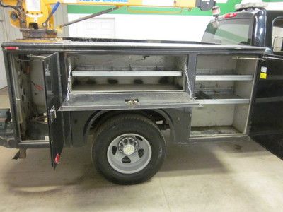 Black Chevrolet Silverado 3500 Crew Cab Service Utility Truck Duramax Diesel 4x4, image 16