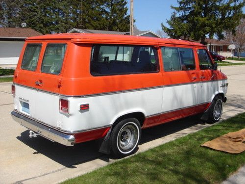 1975 chevrolet g20 beauville extended passenger van 3-door 5.7l