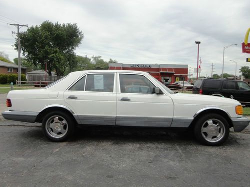 1982 mercedes-benz 300d base sedan 4-door 3.0l white