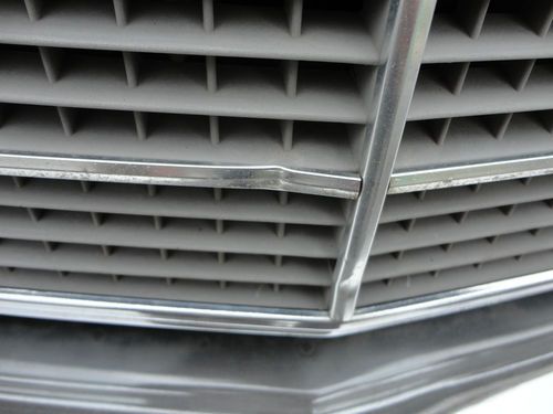 1982 Mercedes-Benz 300D Base Sedan 4-Door 3.0L White, image 6