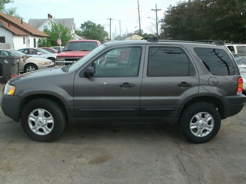 2004 ford escape xlt, 4x4, clean