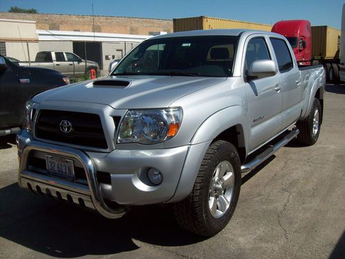 TOYOTA TACOMA, image 2
