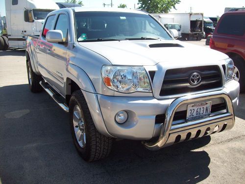 TOYOTA TACOMA, image 3
