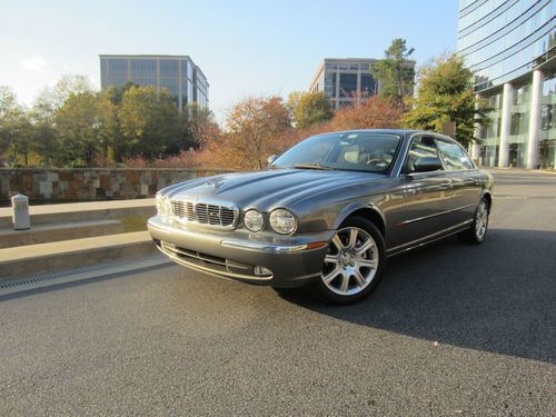 Stunning jaguar xj8-l