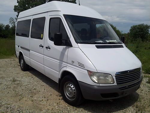 2003 dodge ,freightliner sprinter 2500 passenger van