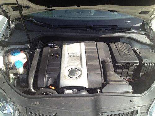 GLI VOLKSWAGEN 2008 - LOW MILES - ONE OWNER, image 5