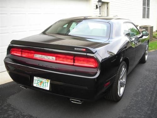 2009 dodge challenger srt8 coupe 2-door 6.1l 6 spd