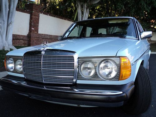 1978 mercedes 300d diesel 100% original california car clean runs strong nice