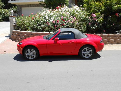 Beautiful low mileage 2008 red miata