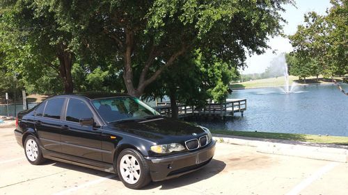 2002 bmw 325i base sedan 4-door 2.5l