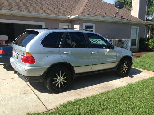 Silver 2002 bmw x5 4.4i