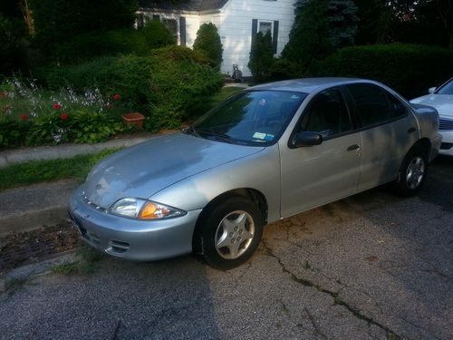 2001 chevrolet cavalier base sedan 4-door 2.2l