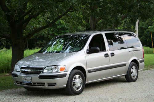 2004 chevrolet venture   ***low miles***