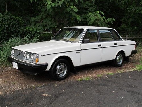 1985 volvo 240 dl ... 74,478 original miles