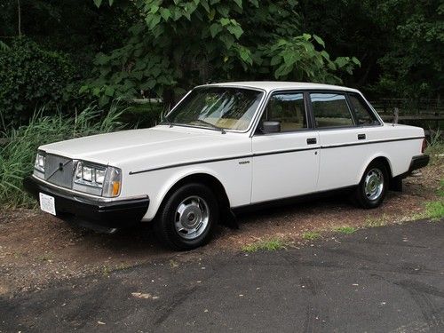 1985 volvo 240 dl ... 74,478 original miles