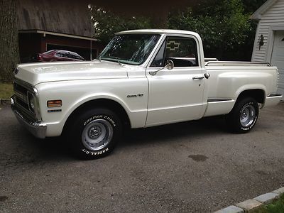 Custom/10 short pickup rust free truck show condition