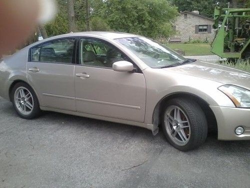 2004 nissan maxima se sedan 4-door 3.5l