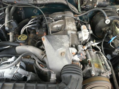 1998 Ford Explorer XLT Sport Utility 4-Door 4.0L COLD AC ALL WHEEL DRIVE SAFE, image 17