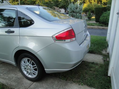 2009 Ford Focus SE Sedan 4-Door 2.0L..Mint, image 5