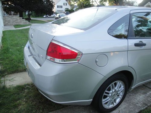 2009 Ford Focus SE Sedan 4-Door 2.0L..Mint, image 6