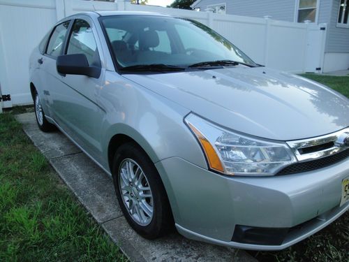 2009 Ford Focus SE Sedan 4-Door 2.0L..Mint, image 8