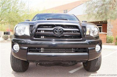 2009 toyota tacoma 4wd,double cab,navigation,super clean,great looking truck!!!!