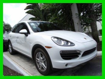 13 new white 3l v6 cayenne s hybrid demo  awd suv *bose &amp; premium package plus