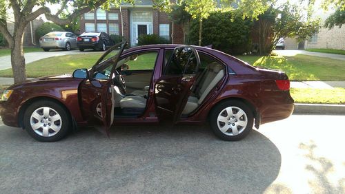 2009 hyundai sonata gls sedan 4-door 2.4l mint condition new tires new brakes