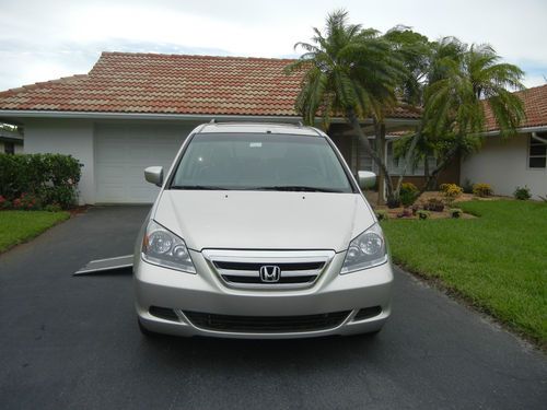 Wheelchair van - 2007 honda odyssey ex-l vmi northstar conversion