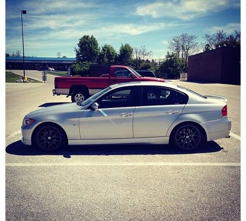 2007 bmw 328xi base sedan 4-door 3.0l