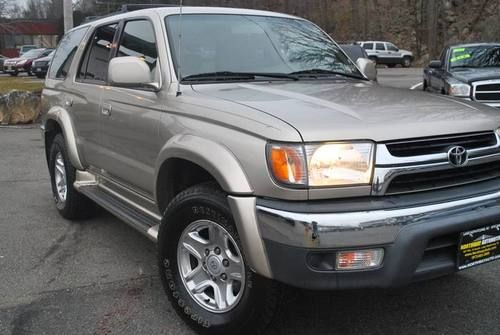 2002 toyota 4runner sr5 4x4 sunroof w/clean carfax 1 owner