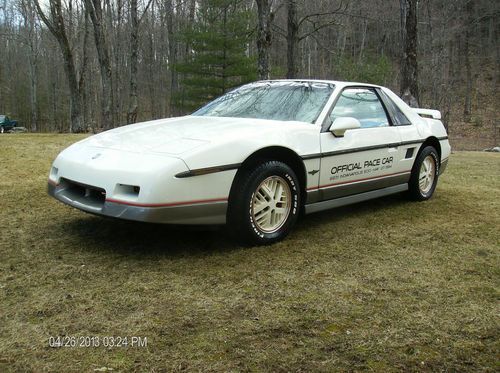 1984 pontiac fiero indy pace car