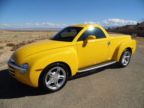 2003 chevrolet ssr convertible 2-door 5.3l