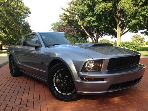 2006 ford mustang gt premium coupe 4.6l v8 manual ****no reserve!!! fully loaded
