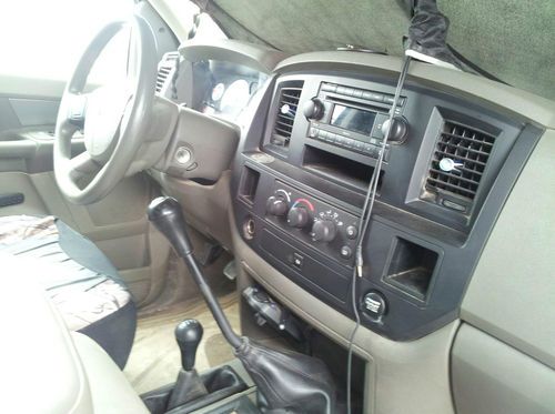 08 dodge ram 3500 6 speed manual, quad cab, clean