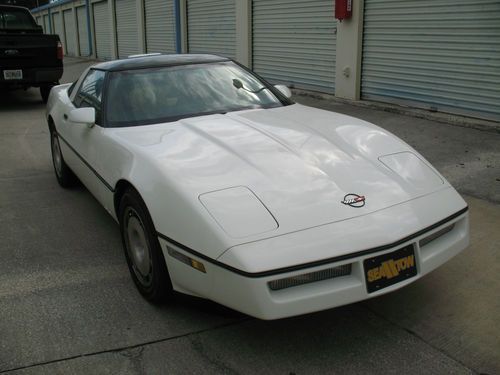 1986 chevrolet corvette base hatchback 2-door 5.7l