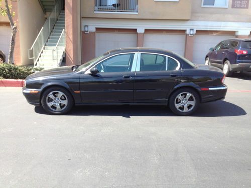 Loaded 2002 jaguar x-type base sedan 4-door 3.0l -gas saver-tvs-ps2 with games!