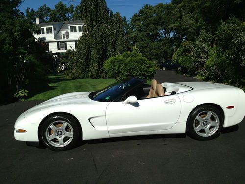 1998 chevrolet corvette convertible 2-door 5.7l