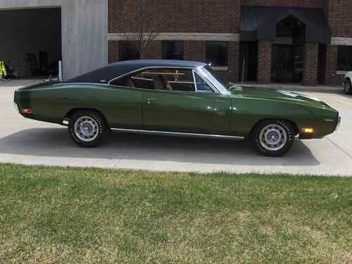 1970 dodge hemi  charger rtse four speed