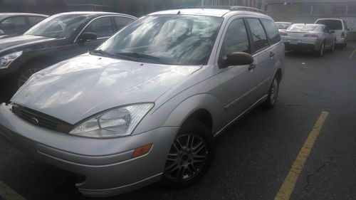 2002 ford focus se wagon 172,935 miles  keys starts/runs no hdlight front crash